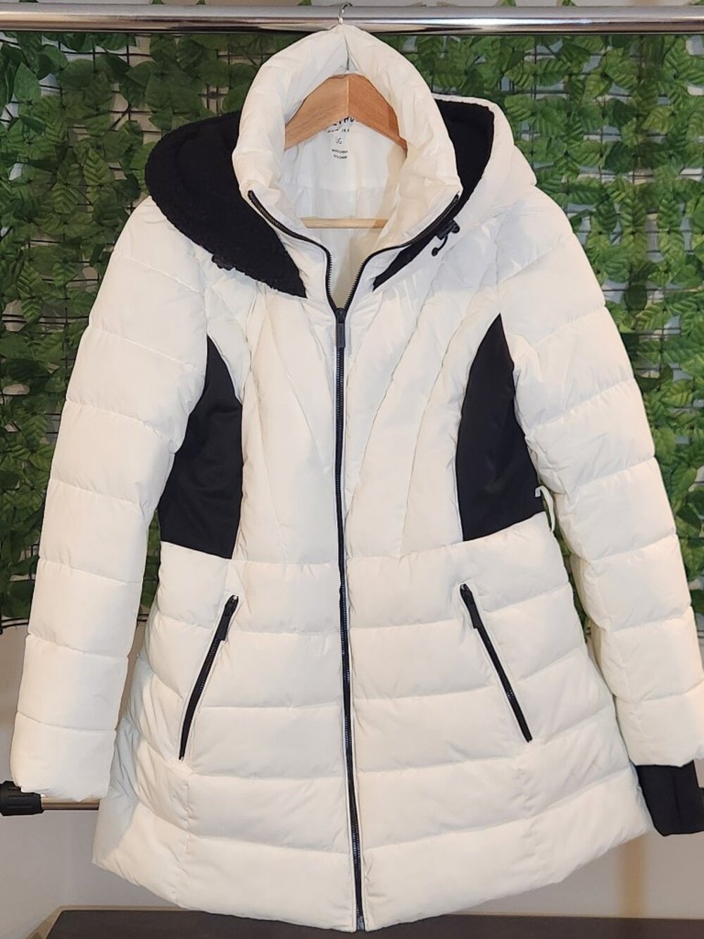 Kenneth Cole New York Women’s Puffer Coat Size L 🤍